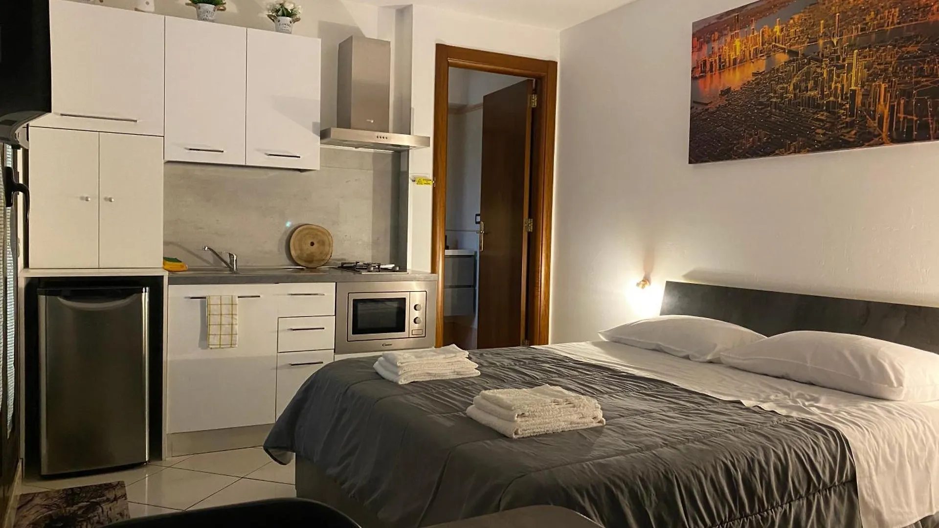 Room Mazzini Lecce 0*,  İtalya